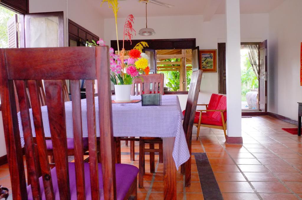 Red House Hotel Koh Dach Buitenkant foto