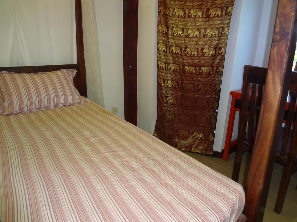 Red House Hotel Koh Dach Buitenkant foto